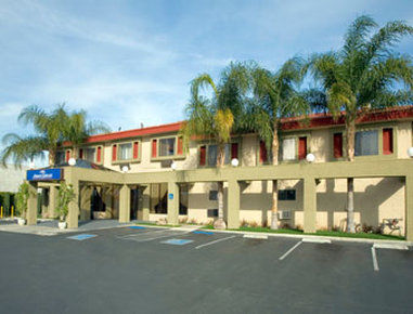 Hotel Howard Johnson By Wyndham Reseda & Los Ángeles